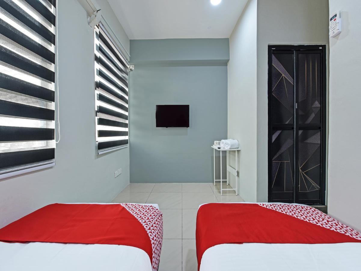 Oyo 90594 Hotel Casalink Paka Екстер'єр фото