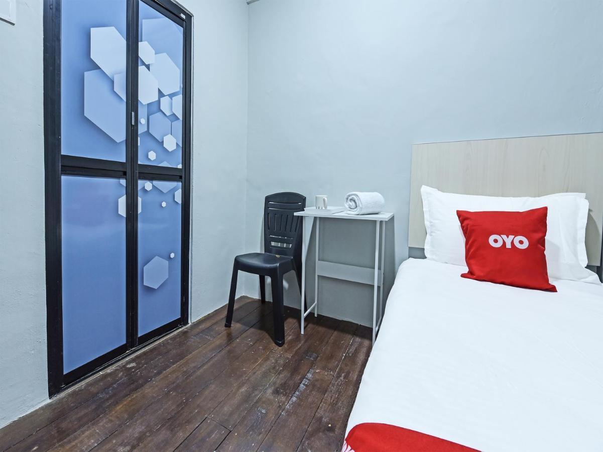 Oyo 90594 Hotel Casalink Paka Екстер'єр фото