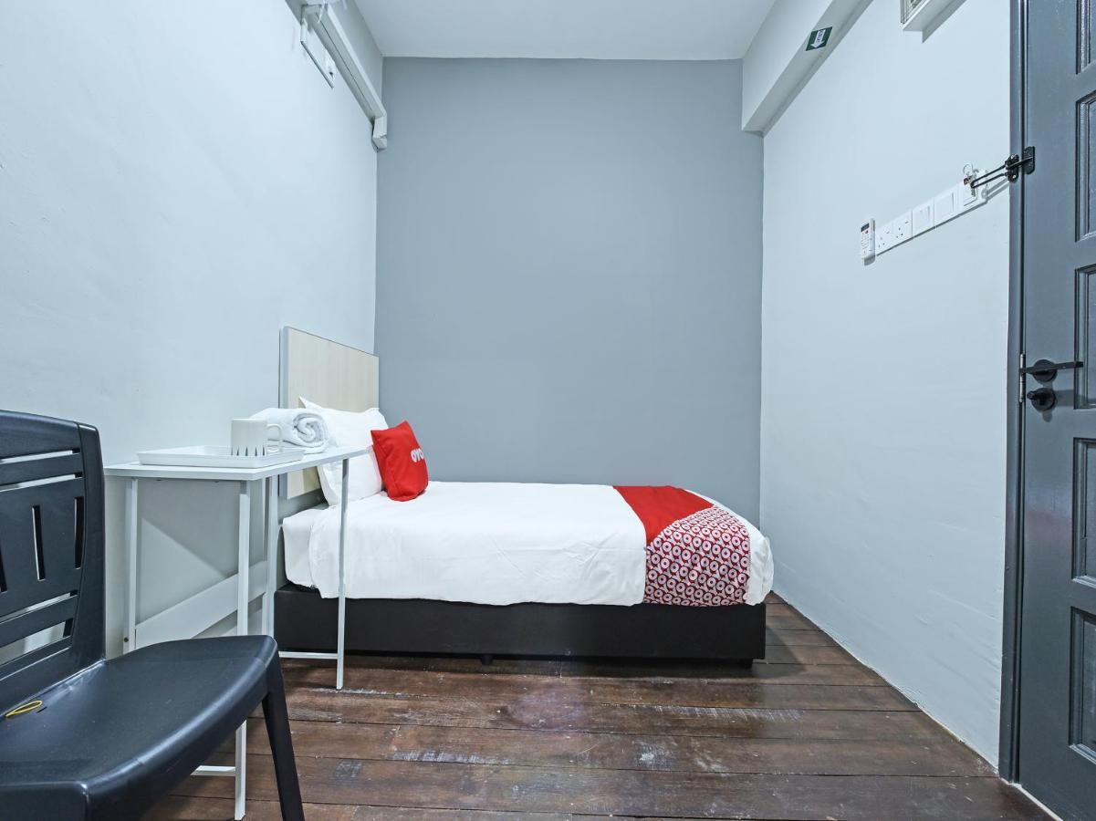 Oyo 90594 Hotel Casalink Paka Екстер'єр фото