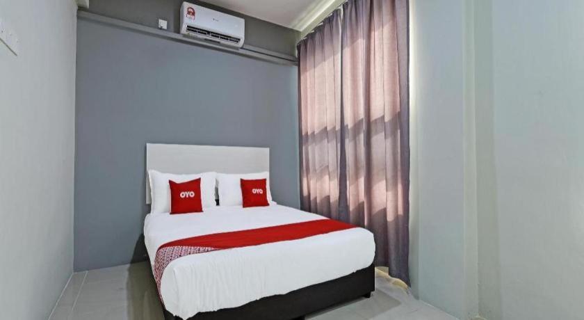 Oyo 90594 Hotel Casalink Paka Екстер'єр фото