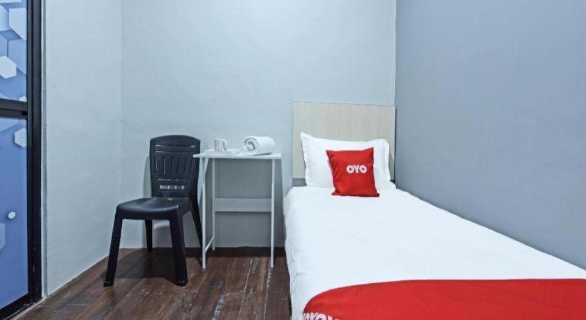 Oyo 90594 Hotel Casalink Paka Екстер'єр фото