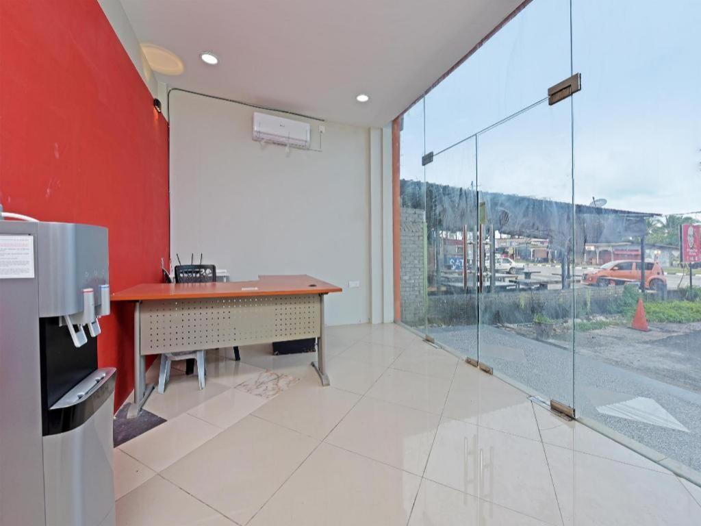 Oyo 90594 Hotel Casalink Paka Екстер'єр фото